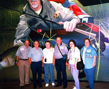 Covington Aquarium Mural with three Robbie sailors and first mates